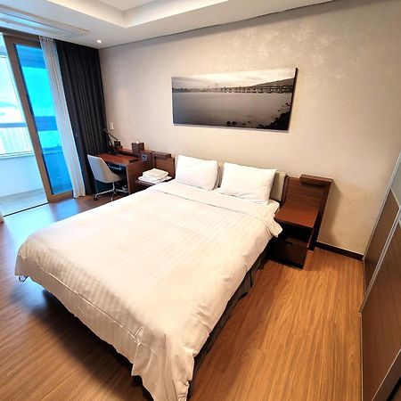 W Residence Hotel Busan Exteriör bild