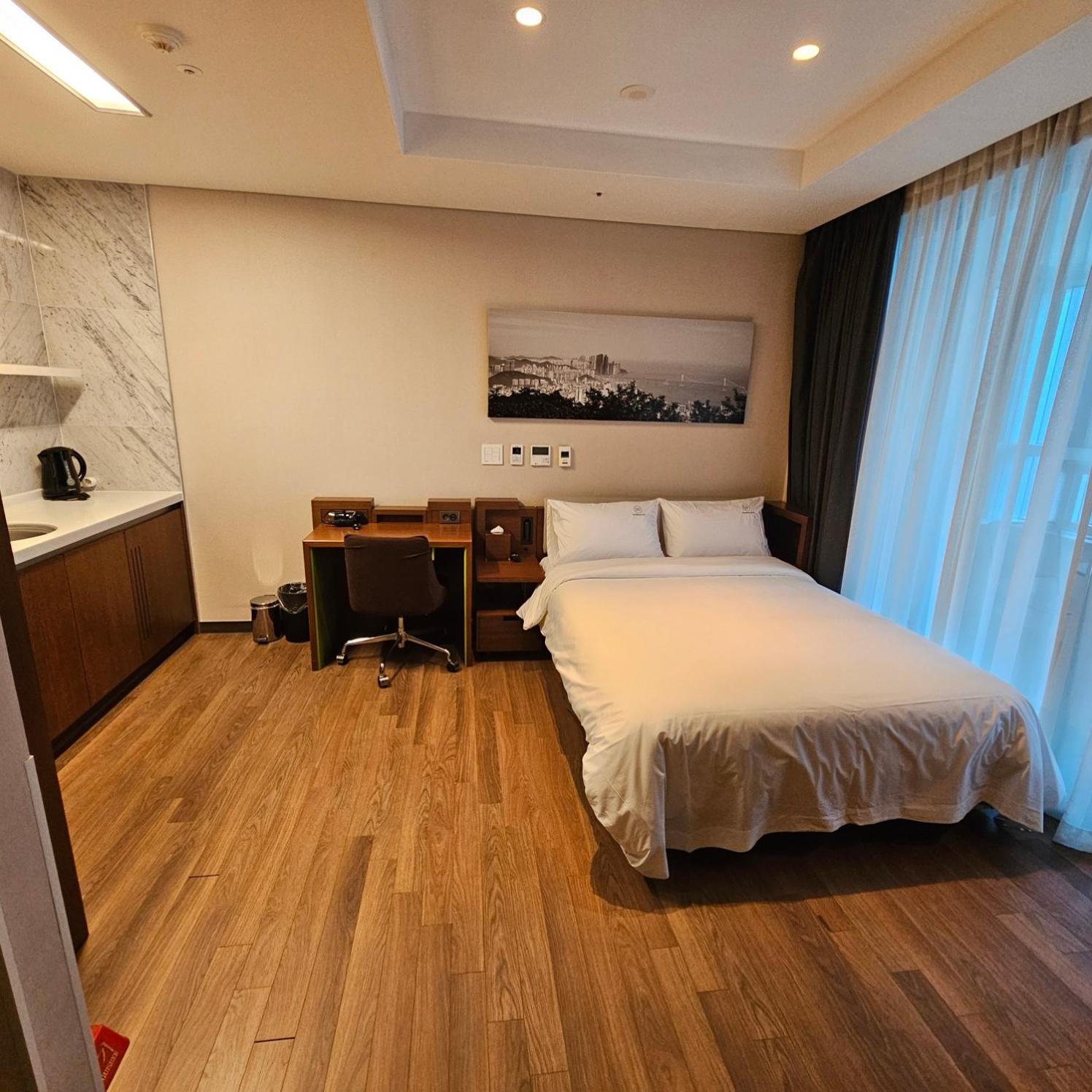 W Residence Hotel Busan Exteriör bild