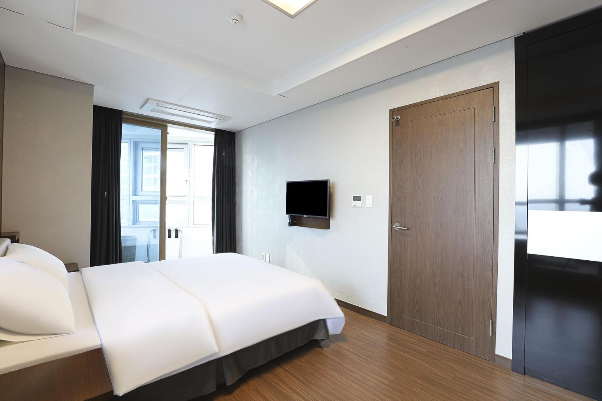 W Residence Hotel Busan Exteriör bild