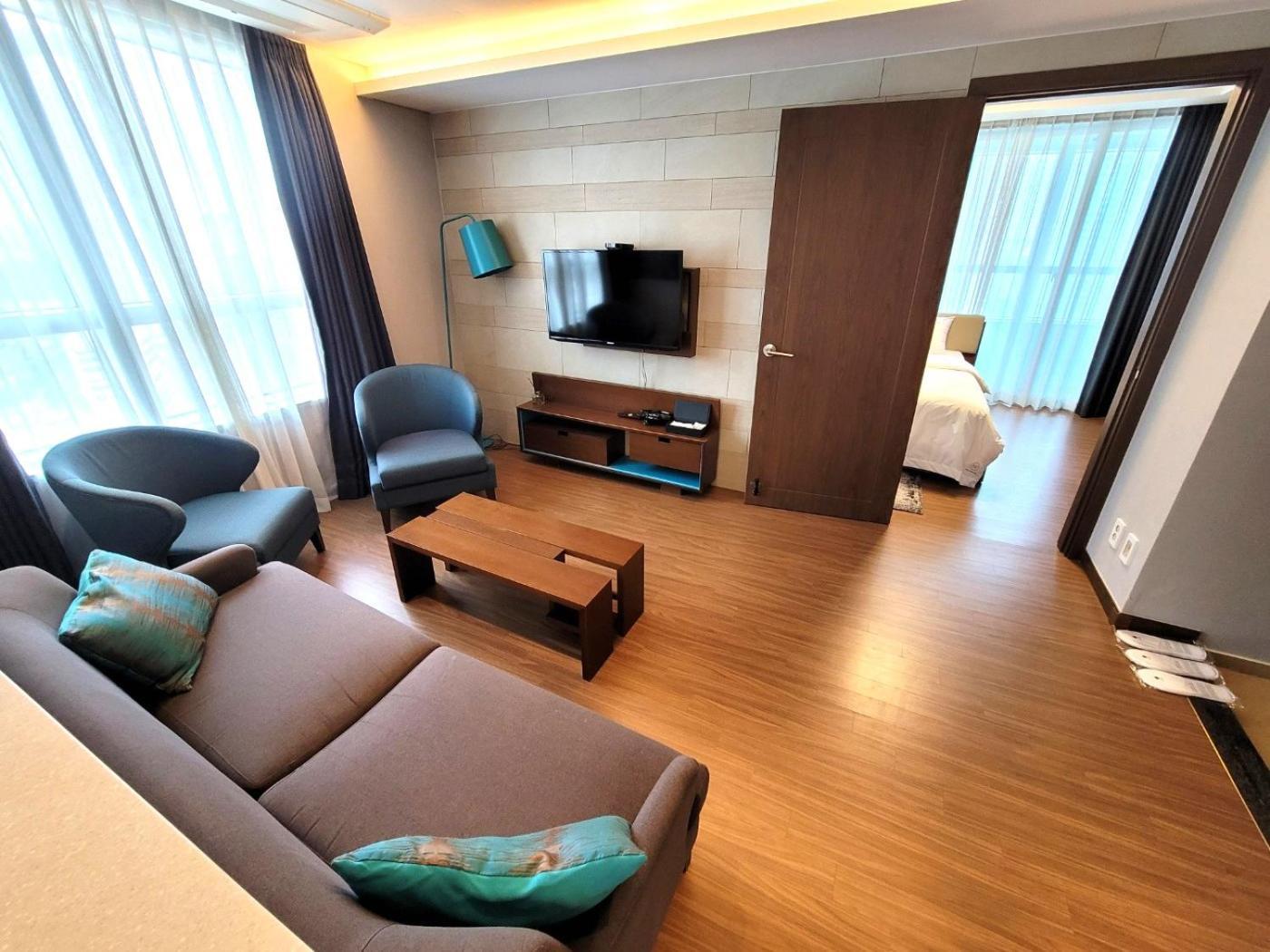 W Residence Hotel Busan Exteriör bild