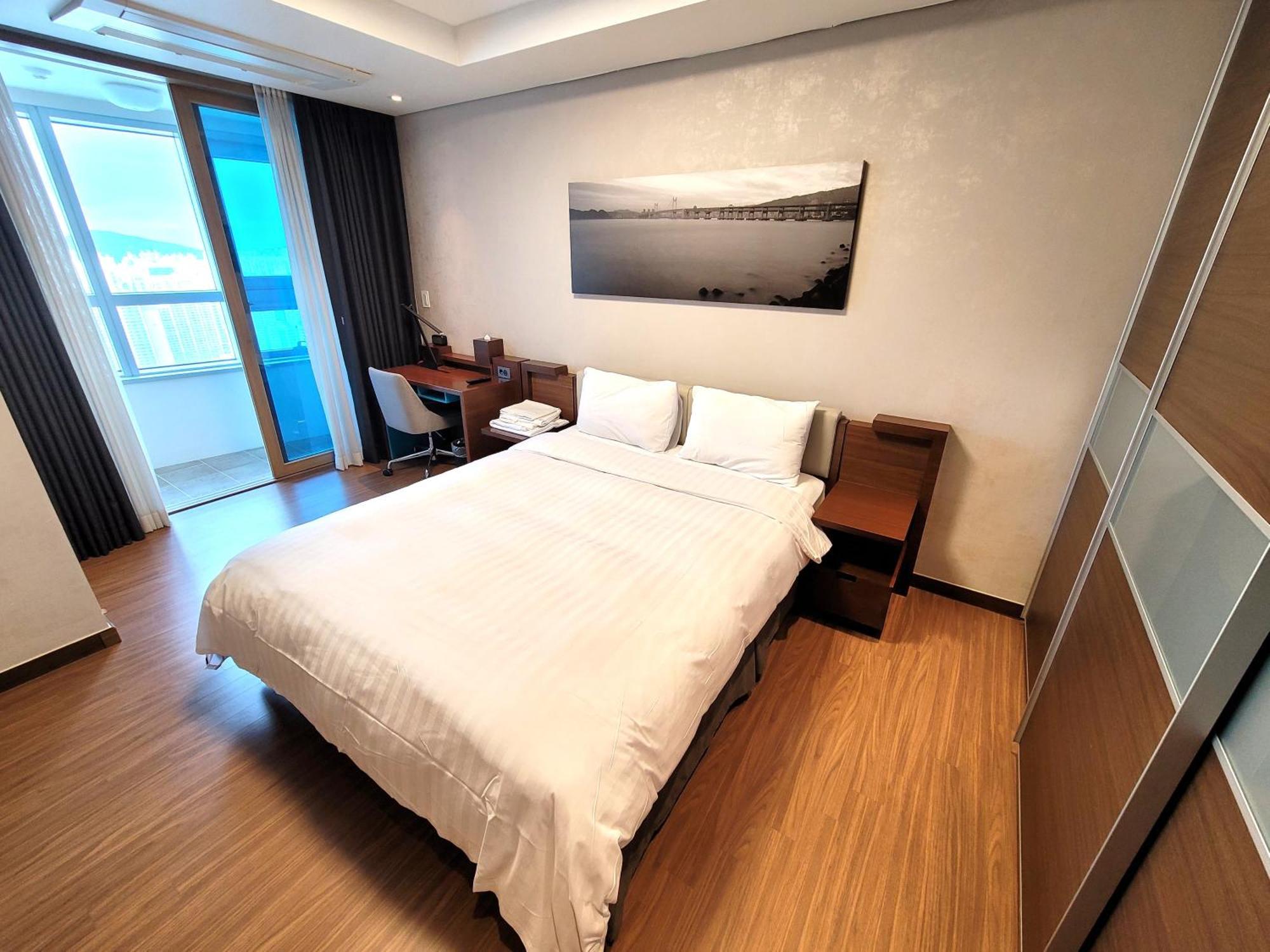 W Residence Hotel Busan Exteriör bild